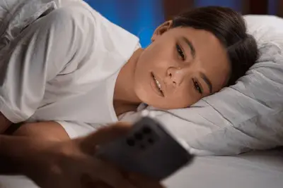 How Screen Time Affects Sleep and Focus